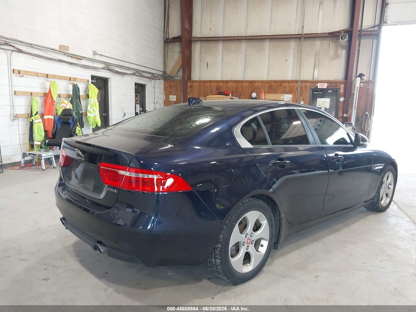 Vin: sajar4bg4ha966001, lot: 46003780, jaguar xe 25t 20174