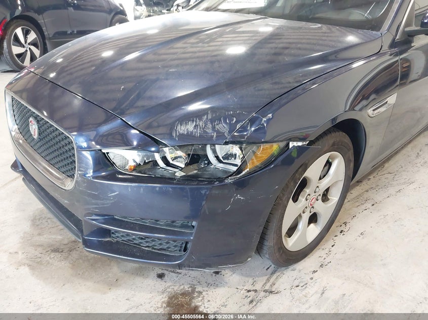 2017 JAGUAR XE auction photo 6