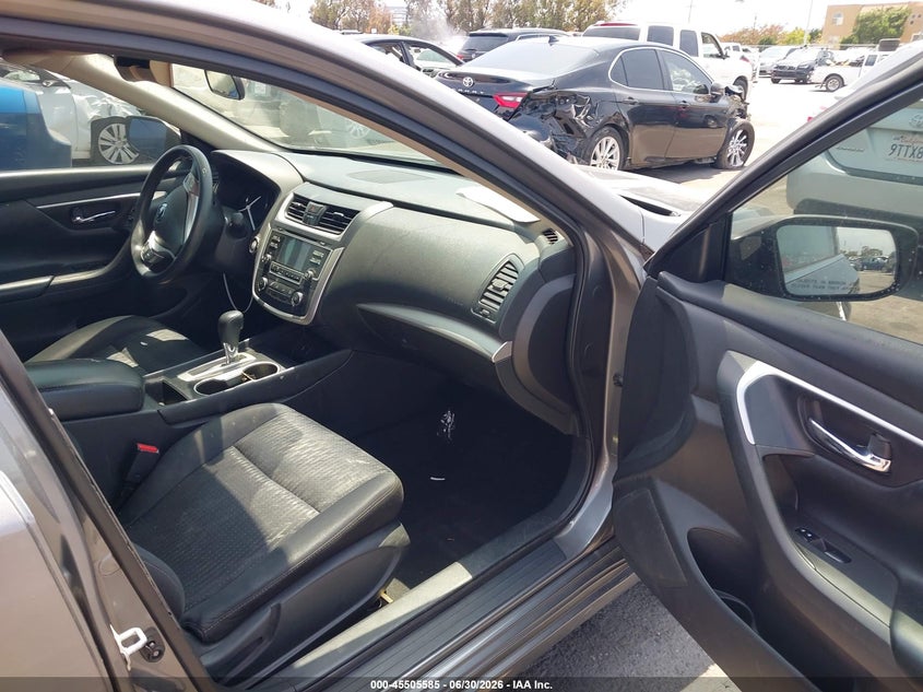 2016 NISSAN ALTIMA auction photo 5
