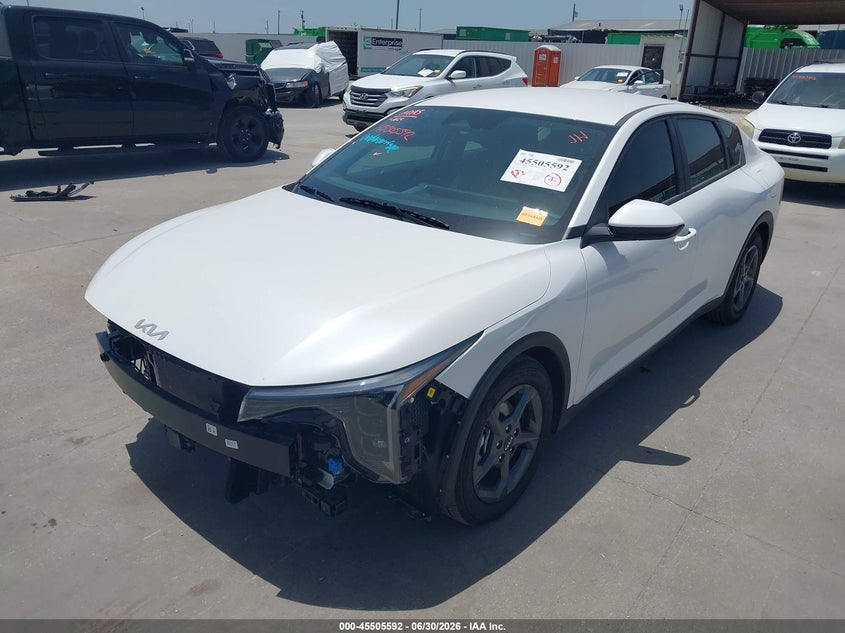 Vin: 3kpft4de6se216444, lot: 46003808, kia k4 lxs 20252