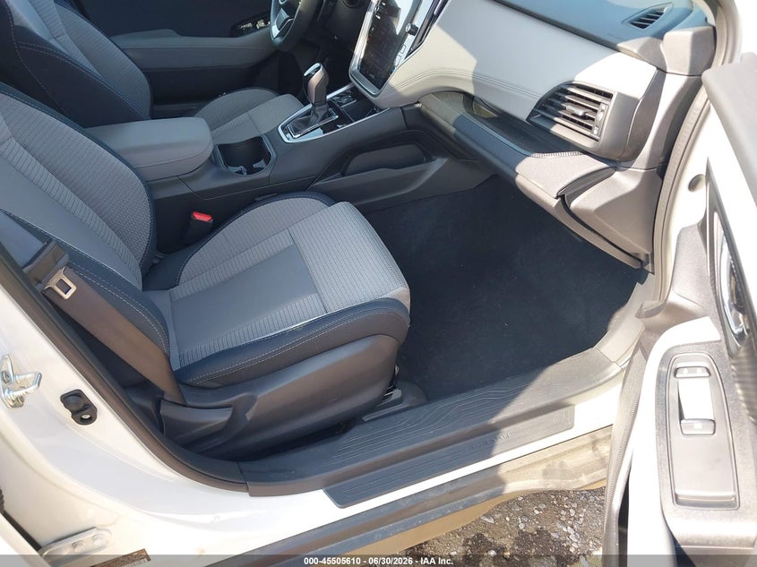 2025 SUBARU OUTBACK auction photo 5