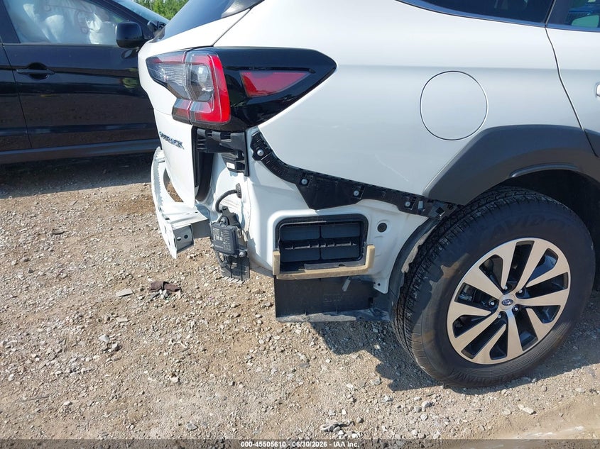 2025 SUBARU OUTBACK auction photo 6