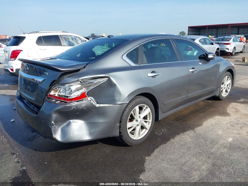2015 NISSAN ALTIMA auction photo 4