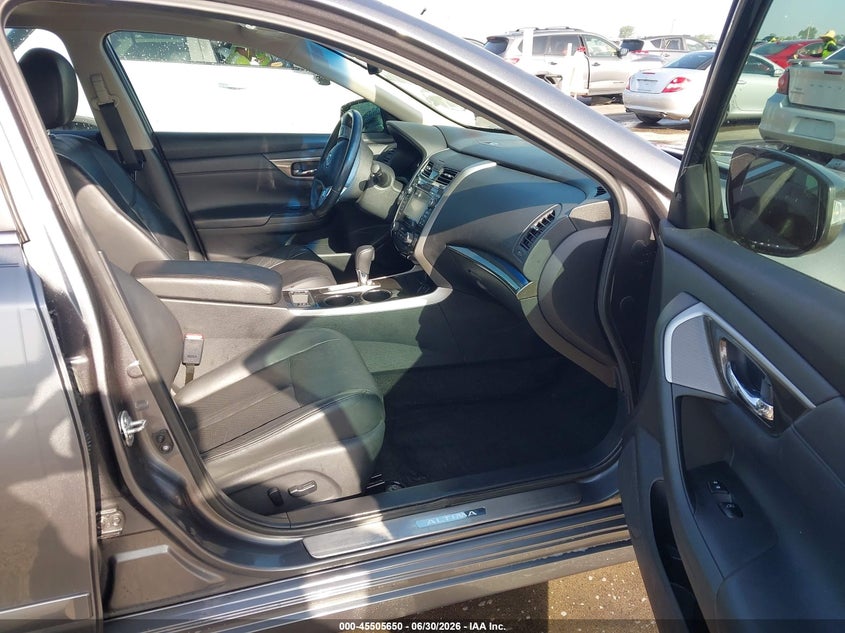 2015 NISSAN ALTIMA auction photo 5