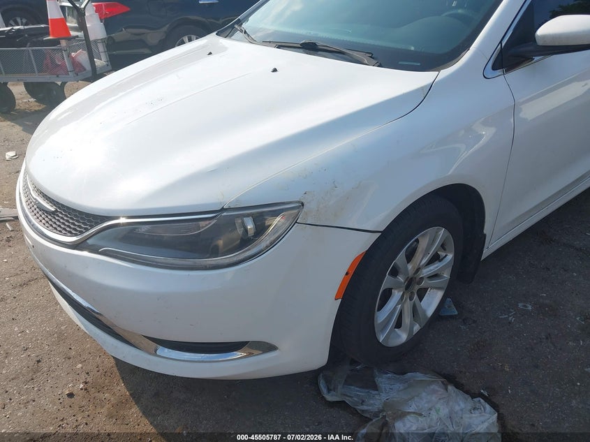 2015 CHRYSLER 200 auction photo 6