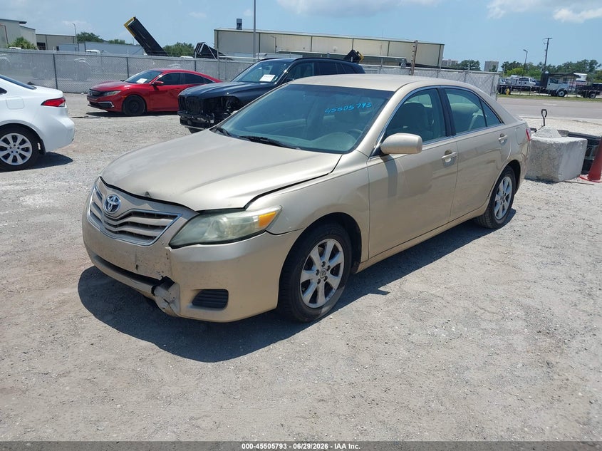 2011 TOYOTA CAMRY auction photo 2