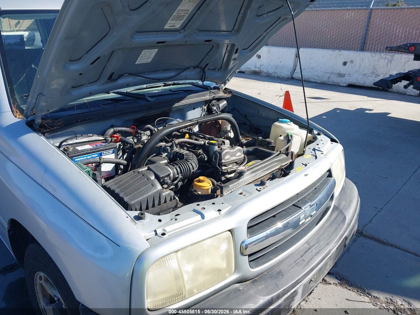 1999 CHEVROLET TRACKER auction photo 6