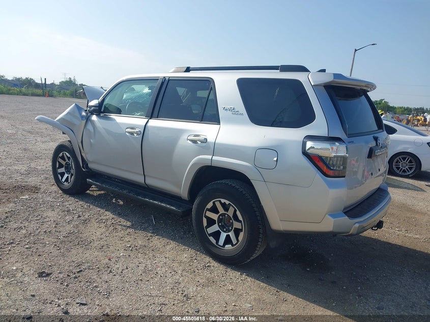 2022 TOYOTA 4RUNNER auction photo 3