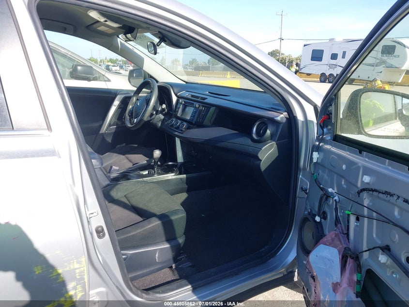 2018 TOYOTA RAV4 auction photo 5