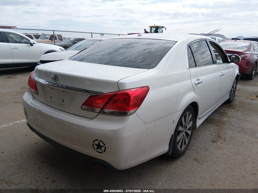 2011 TOYOTA AVALON — zdjęcie 4
