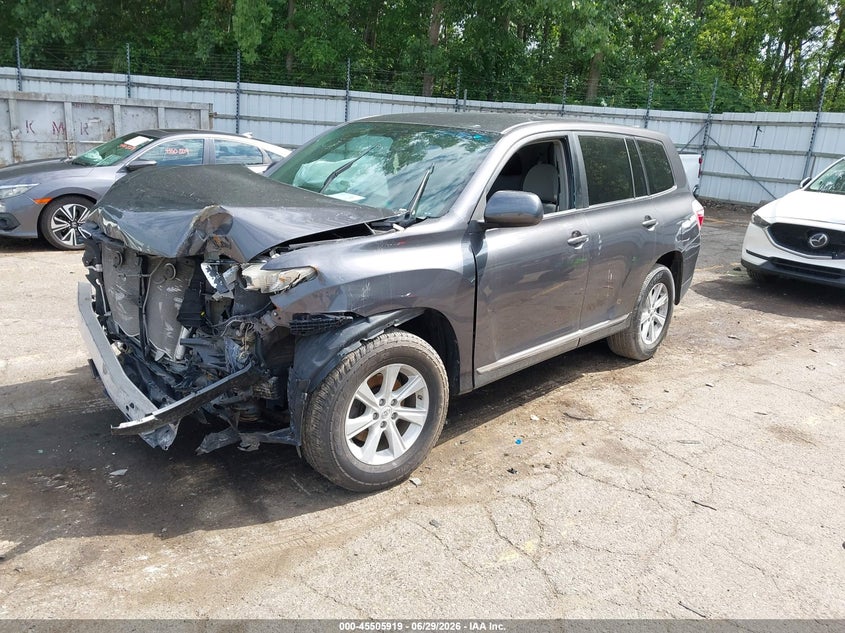 Vin: 5tdbk3eh9cs174685, lot: 46004135, toyota highlander base v6 20122