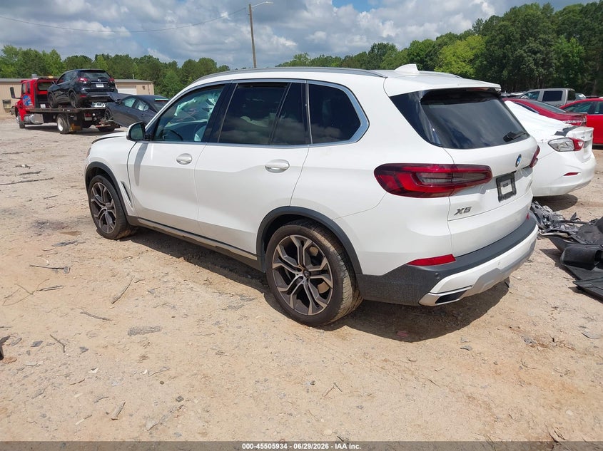 2021 BMW X5 — zdjęcie 3