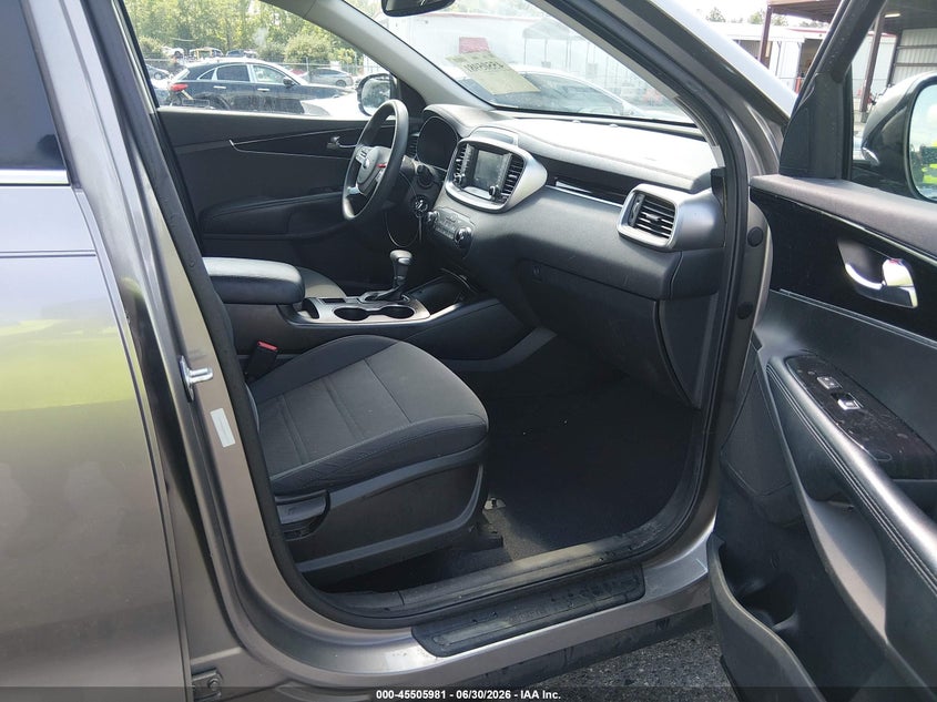 2019 KIA SORENTO auction photo 5