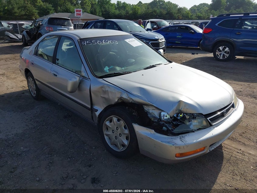 1996 HONDA ACCORD auction photo 6