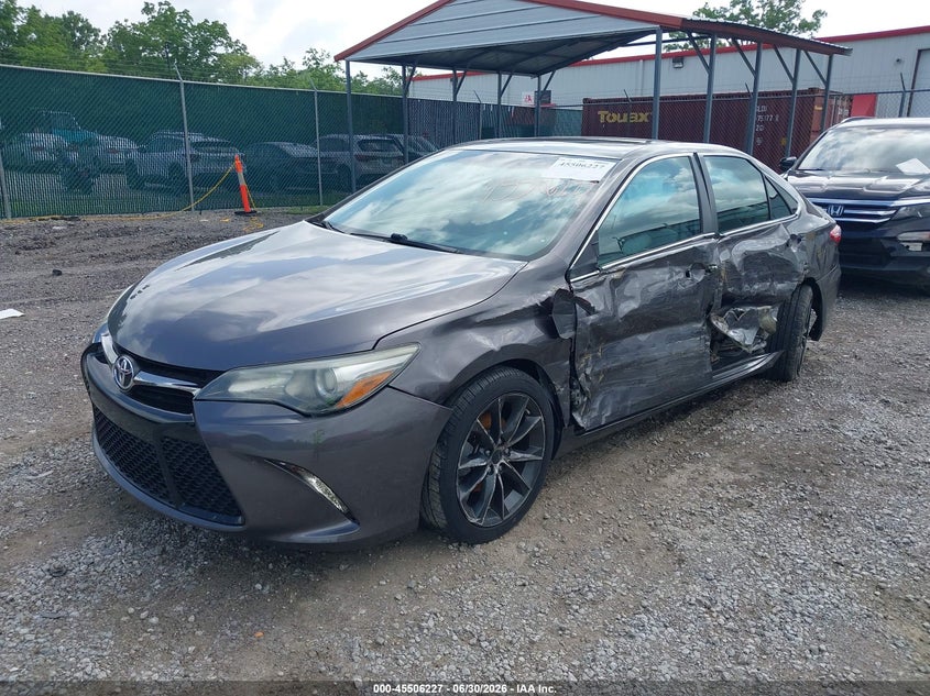 2015 TOYOTA CAMRY auction photo 2