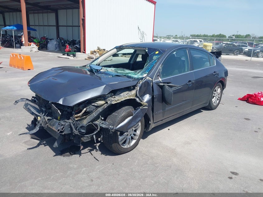 2011 Nissan Altima, Front & Rear, IAAI, VIN 1N4AL2AP8BN412875 — photo 2