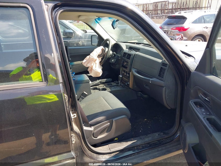 2012 JEEP LIBERTY auction photo 5