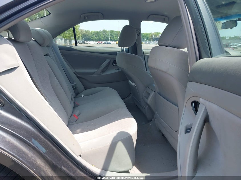 2011 TOYOTA CAMRY auction photo 8