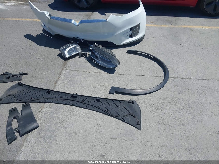 2016 Tesla Model X 60D/P100D/P90D VIN: 5YJXCAE49GF001277 Lot: 45506617
