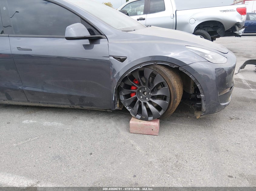 2023 TESLA MODEL Y auction photo 6