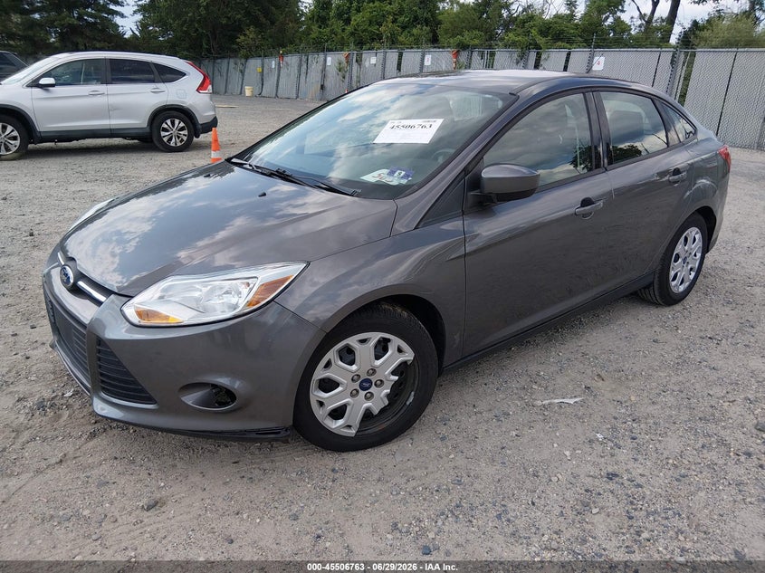 Vin: 1fahp3f2xcl230453, lot: 46004979, ford focus se 20122