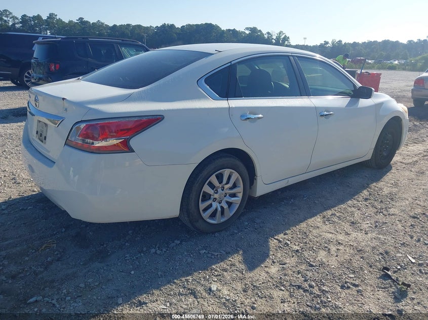 2015 NISSAN ALTIMA auction photo 4