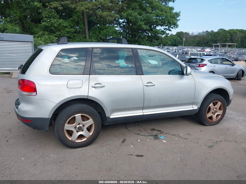 2004 Volkswagen Touareg V6 VIN: WVGBC77L64D082349 Lot: 45506800