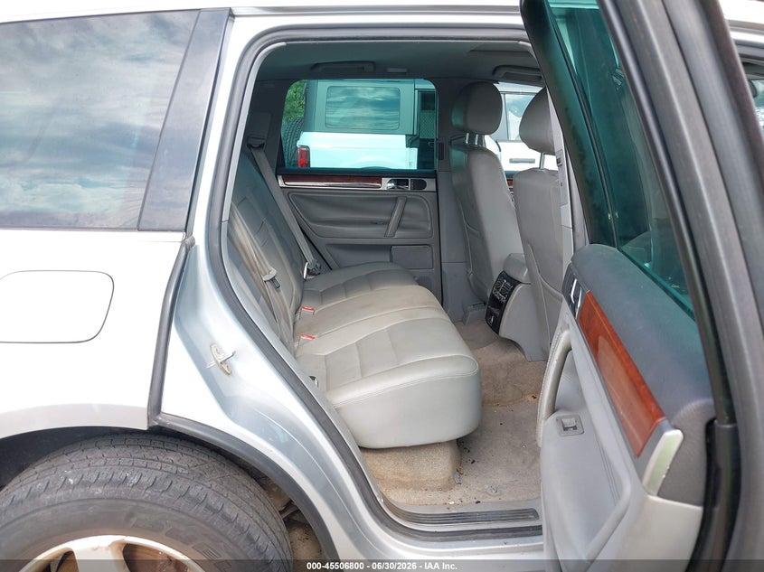 2004 Volkswagen Touareg V6 VIN: WVGBC77L64D082349 Lot: 45506800
