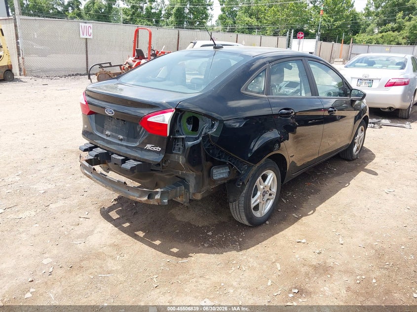 2019 FORD FIESTA auction photo 4