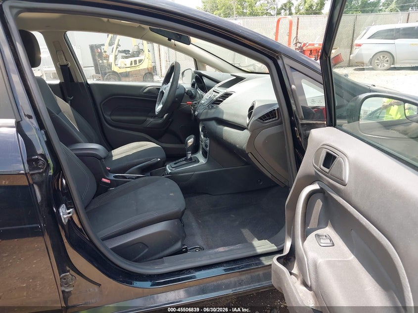 2019 FORD FIESTA auction photo 5