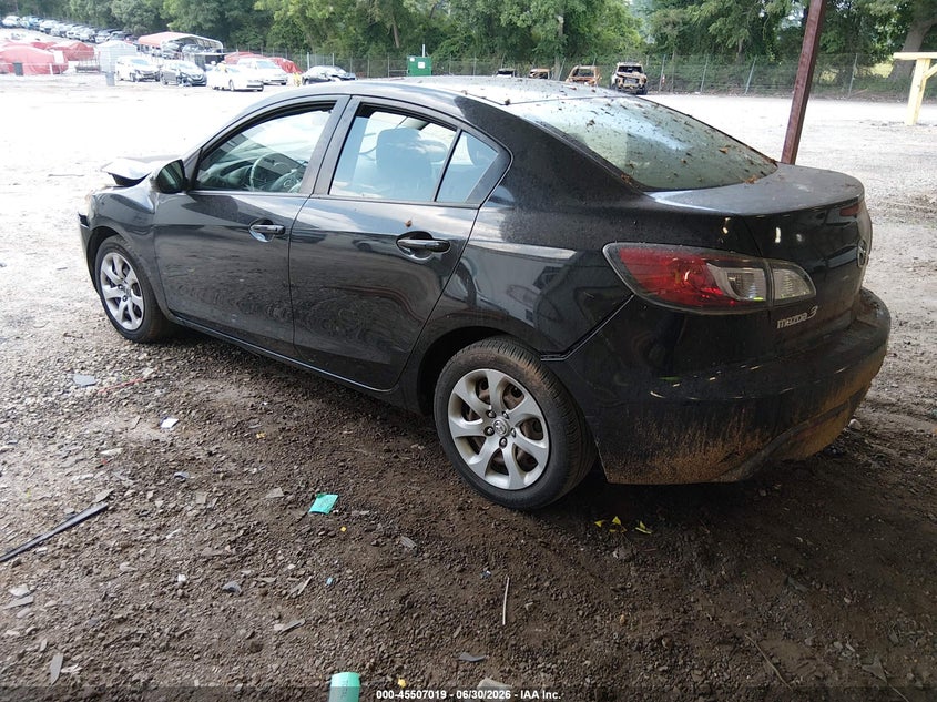 Vin: jm1bl1ug1b1357276, lot: 46005235, mazda mazda3 i sport 20113
