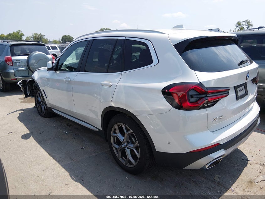 2023 BMW X3 auction photo 3