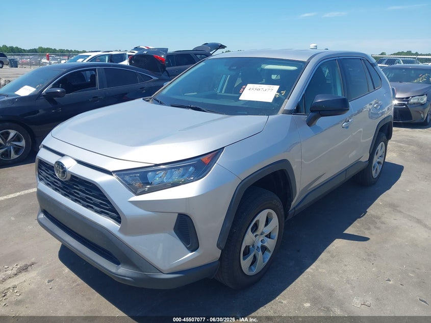 2022 Toyota RAV 4, Правый зад, IAAI, VIN 2T3H1RFV8NC211863 — фото 2