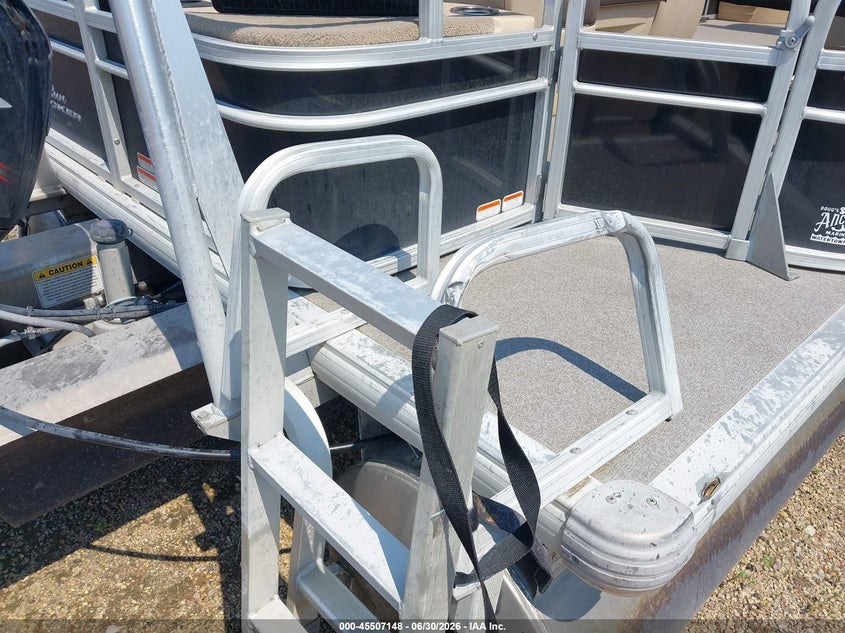 2018 SUNTRACKER PH30 PONTOON BOAT auction photo 6