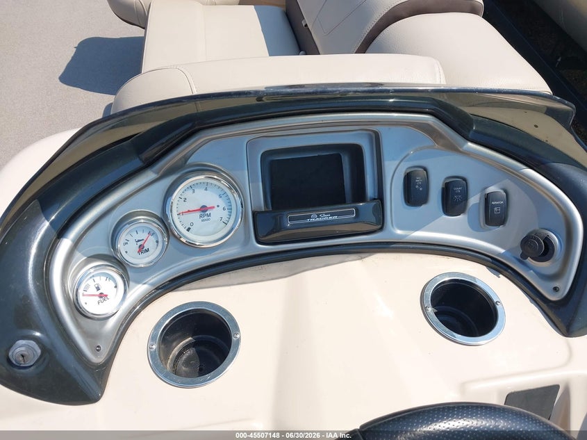 2018 SUNTRACKER PH30 PONTOON BOAT auction photo 7