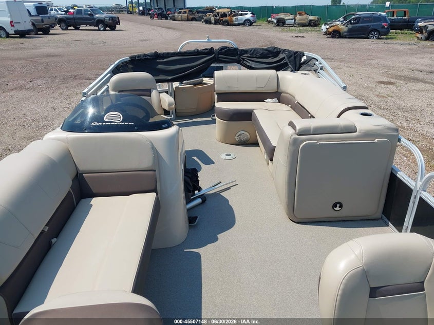 2018 SUNTRACKER PH30 PONTOON BOAT auction photo 8