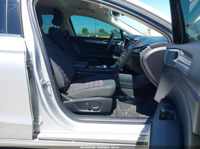 2019 FORD FUSION HYBRID auction photo 5