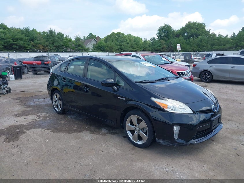 2013 Toyota Three Se