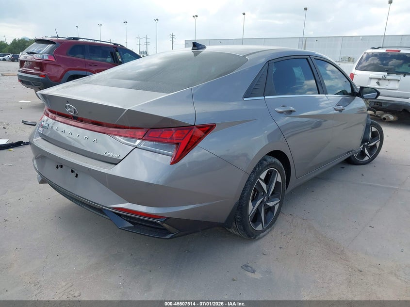 2023 HYUNDAI ELANTRA auction photo 4