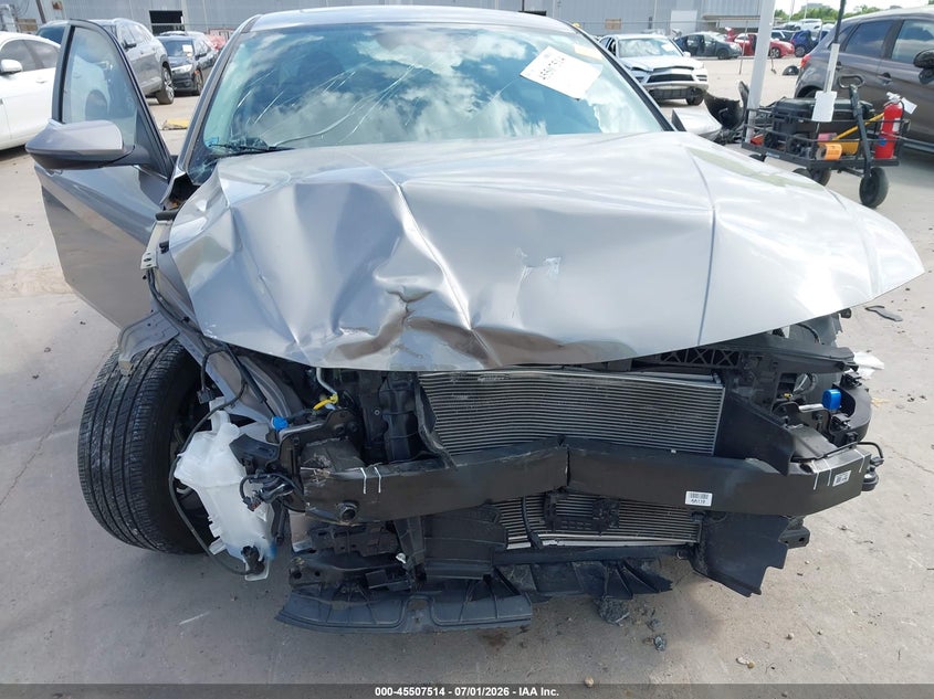2023 HYUNDAI ELANTRA auction photo 6