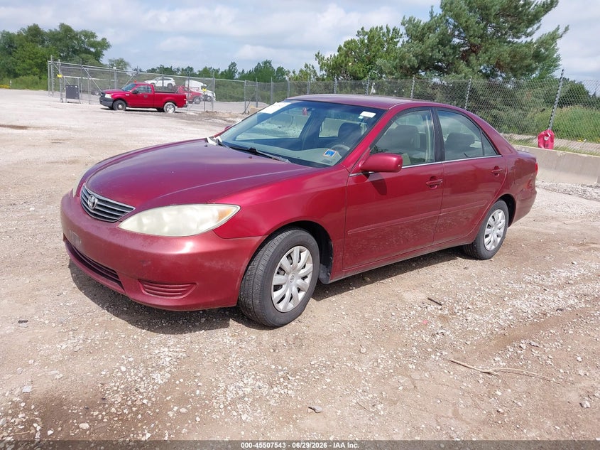 2005 Toyota Camry, Front End, IAAI, VIN 4T1BE32K05U019900 — photo 2