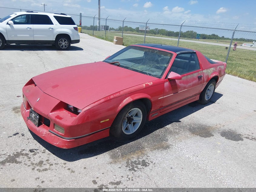 1989 CHEVROLET CAMARO auction photo 2