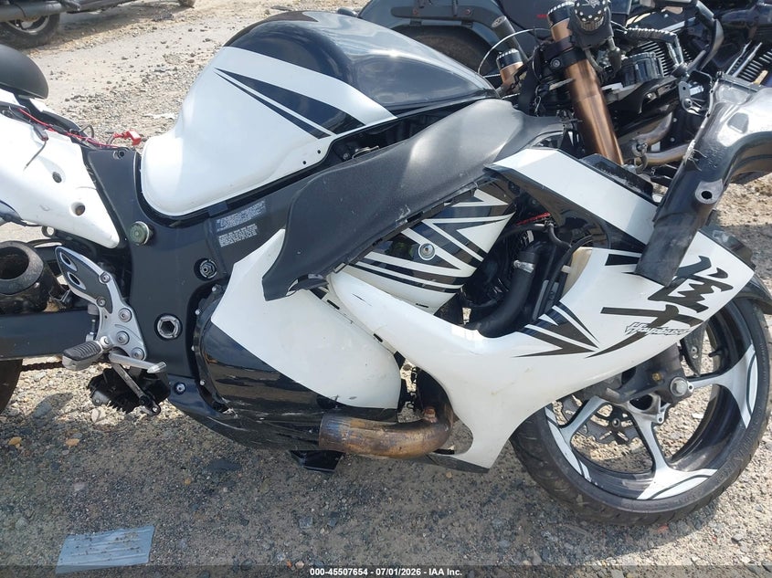 2008 SUZUKI GSX1300 auction photo 8