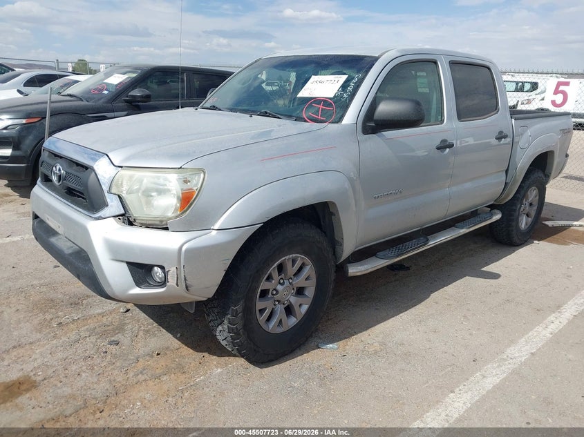 2012 TOYOTA TACOMA auction photo 2