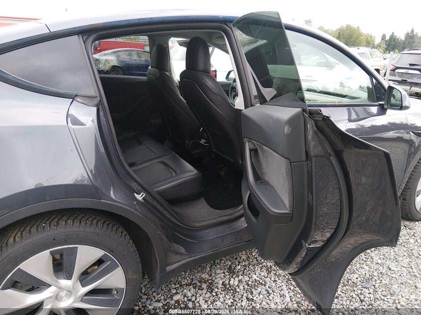 AtlanticExpress - Tesla Model Y