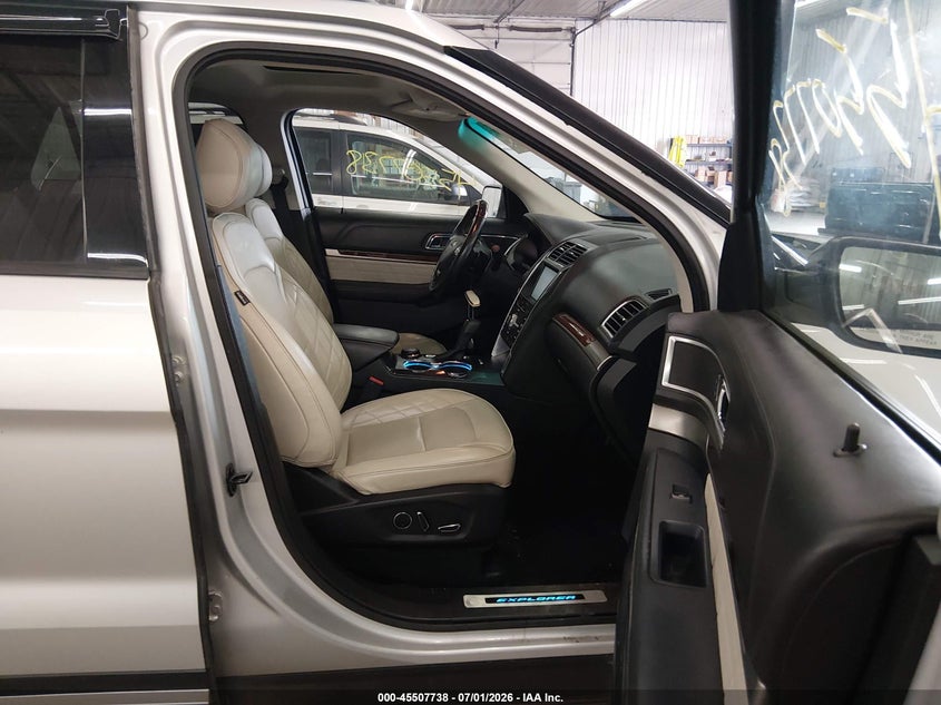 2016 FORD EXPLORER auction photo 5