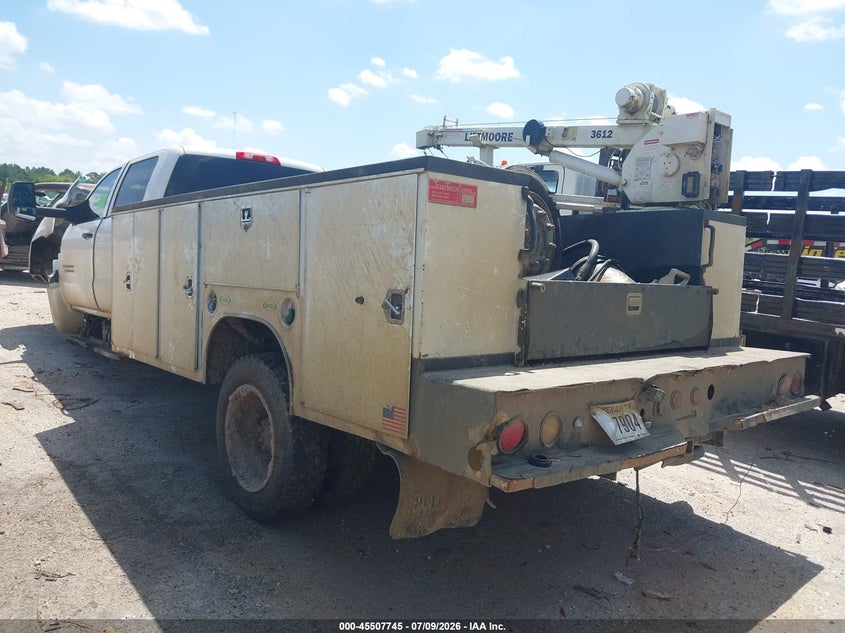 2022 CHEVROLET SILVERADO 4500HD auction photo 3