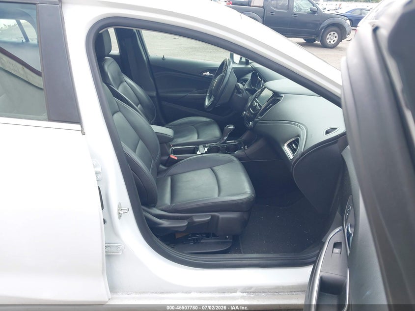 CHEVROLET CRUZE 2018 VIN 3G1BH6SE9JS650879
