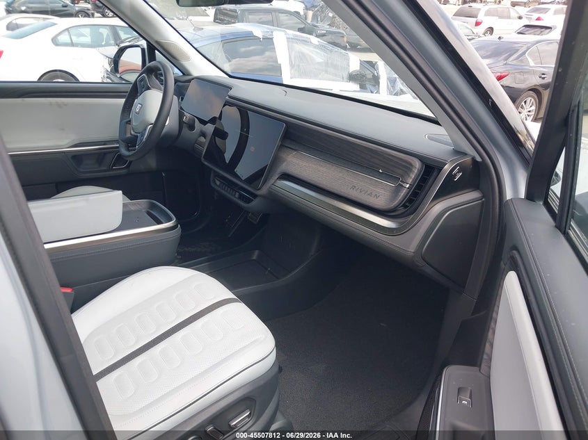 2023 RIVIAN R1T auction photo 5
