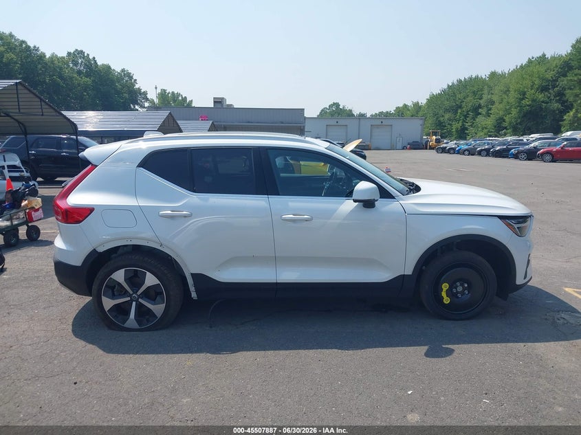 2025 Volvo Xc40 B5 Core Bright Theme VIN: YV4L12UJ0S2495863 Lot: 45507887